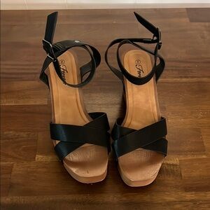 FIONI Clothing Black Wedge Sandals